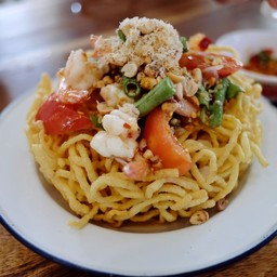 ตำหมี่กรอบกุ้งลวก