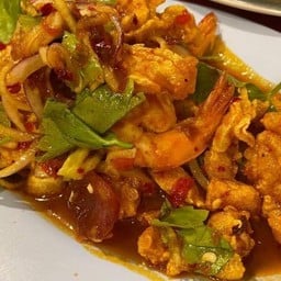 ยำสามกรอบ