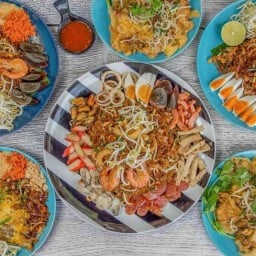 ผัดไทยติดใจหอยทอด(ม.ราชภัฏประตู2) ม.ราชภัฏประตู2