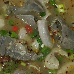 ต้มแซ่บเครื่องในเนื้อ ขม