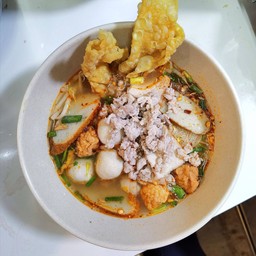 ก๋วยเตี๋ยวหมูต้มยำ