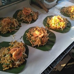 ผัดไทสูตรโบราณมีนบุรี