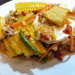 ตำข้าวโพดไข่เค็ม