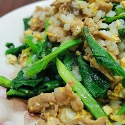 ข้าวผัดสะบัดช่อ