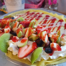 เครปเย็น กีวี่ แอปเปิ้ลเขียว สตอเบอรี่สด บลูเบอรี่สด