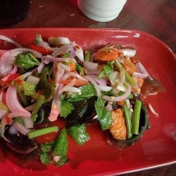 ยำไข่เยี่ยวม้า