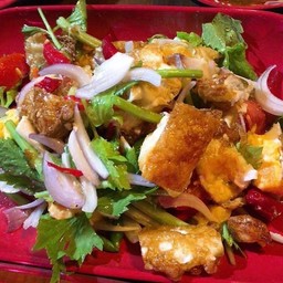 ยำไข่ดาว