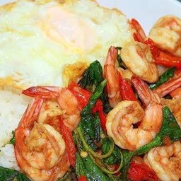 ข้าวกะเพรากุ้ง