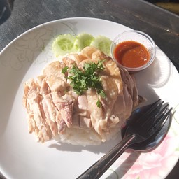 ธนิดา ข้าวมันไก่ ตลาดหมอสาโรจน์