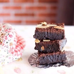 Khun Khing Khun Cake Home Made
