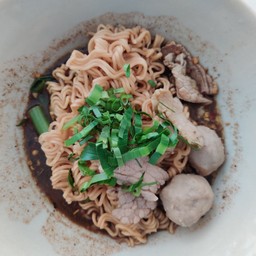 มาม่าเนื้อ (2 ก้อน)