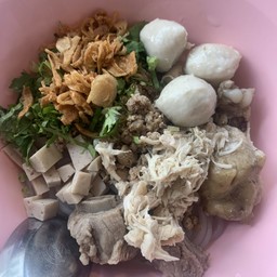 ก๋วยจั๊บญวน รวมมิตร เครื่อง 6 อย่าง