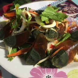 ยำไข่เยี่ยวม้า