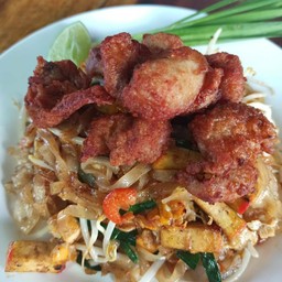 ผัดไทยไก่ทอด