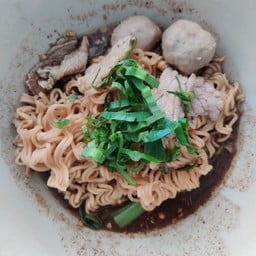 มาม่าหมู (2 ก้อน)