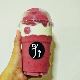 มิกซ์เบอรี่สมูทตี้โยเกิร์ต