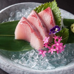 ปลาฮามาจิซาชิมิ (Hamaji Sashimi)