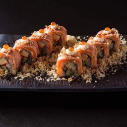 แซลมอนอะบุริโรล (Salmon Aburi Roll)