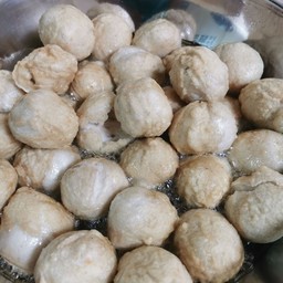 มากินเส้น @ตลาด AWAEK (สปาเก็ตตี้, มักกะโรนี, อาหารทานเล่น)