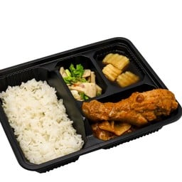 ข้าวมัสมั่นน่องไก่+ยำหมูยอ+มันต้มขิง