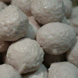 ลูกชิ้นหมูลวก 10ลูก น้ำจิ้มซีฟู้ด