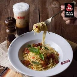 สปาเก็ตตี้เบคอนกรอบ