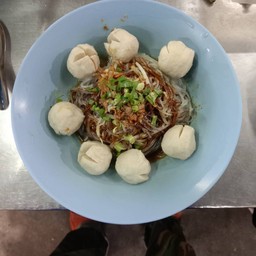 เส้นเล็กแห้งลูกชิ้นหมูอย่างเดียว