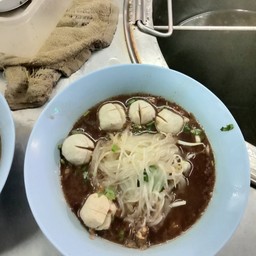 เส้นเล็กลูกชิ้นหมูอย่างเดียว