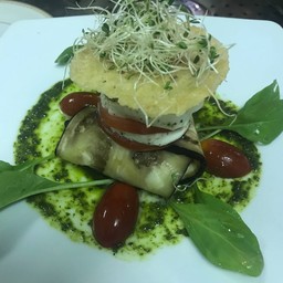 Bufala Mozzarella with rocket saald.   390.-