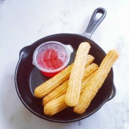 Area 19 Churros ปาท่องโก๋สเปน ท่าข้าม-ถนนพระราม 2