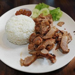 ข้าวสเต๊กสันคอหมูน้ำจิ้มแจ่ว