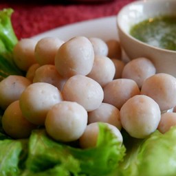 ลูกชิ้นปลากรายลวก