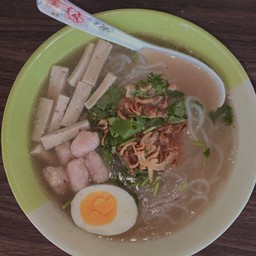 ร้านก๋วยเตี๋ยวไก่มะระบุฟเฟต์พี่นัท น้องนุ่น