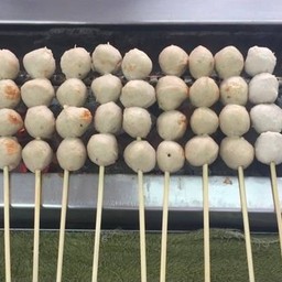 ลูกชิ้นเอ็นหมูปิ้ง