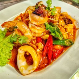 ปลาหมึกผัดไข่เค็ม