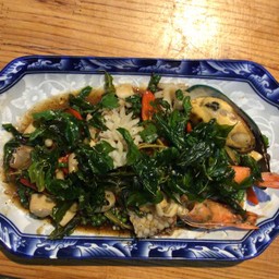 ผัดขี้เมาทะเล (กับข้าว)