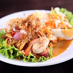 ยำหัวปลีกุ้งสด