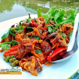 กบผัดเผ็ด