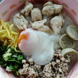 โจ๊กหมูไข่ลวก