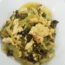 ผักกาดดองผัดไข่