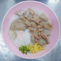 โจ๊กทรงเครื่อง พิเศษหมู+ไข่ลวก