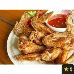 ปีกไก่ทอดน้ำปลา