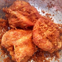 ไก่ทอดหาดใหญ่ อิสลาม(ริฟฟา) ลาดพร้าว130 สาขา 1