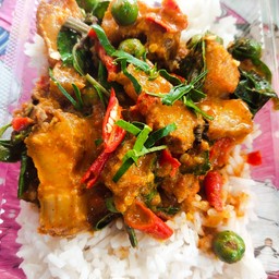 พะแนงหมูกรอบ