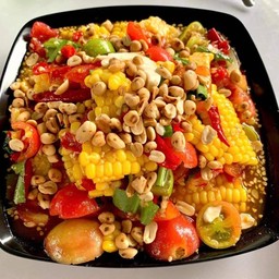 ตำข้าวโพดไข่เค็ม