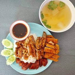 ข้าวหมูทอด + หมูยอ + กุนเชียง
