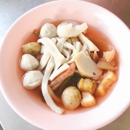 เส้นปลา เย็นตาโฟ