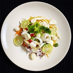 ร้านอยากจะยำ