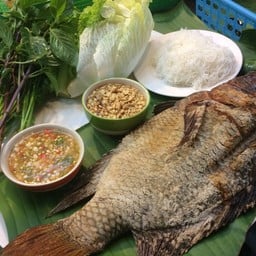 ราชาเมี่ยงปลาเผาไฮเทค - ตลาดเทศบาลเมืองมาบตาพุด