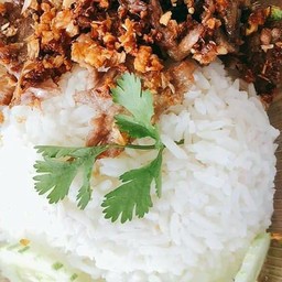 เนื้อกระเทียม+ข้าว